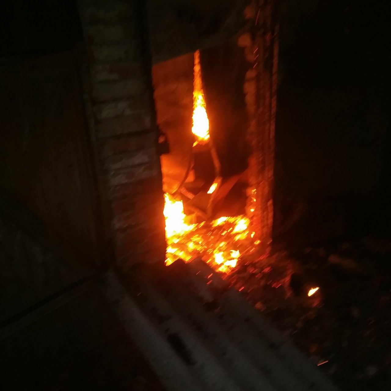 Спасатели ликвидировали пожар в частном домовладении (фото)
