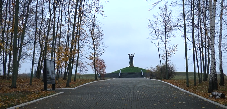 Поряд із Меморіалом жертвам Голодомору під Харковом побудують капличку (відео)