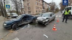 В Харькове в ДТП попали водители Opel Vectra и ВАЗ (фото)