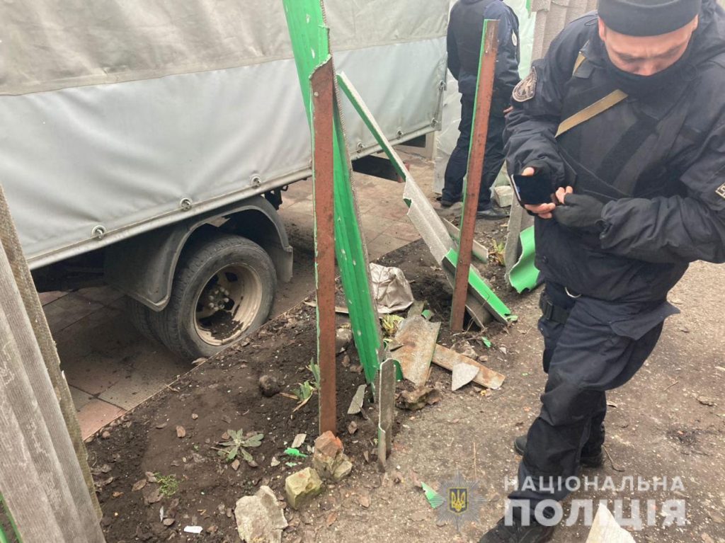 В Харькове во дворе частного дома взорвали гранату (фото)