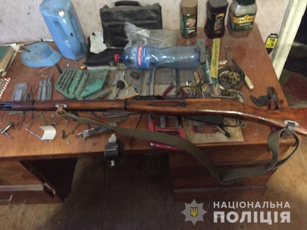 Житель Харьковщины спрятал оружие и боеприпасы на территории очистных сооружений