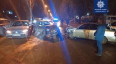 В Харькове в тройном ДТП пострадал водитель (фото)