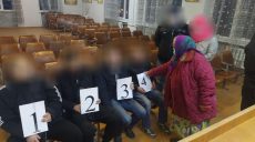 На Харьковщине вооруженный рецидивист избил пенсионерку, а затем заперся в ее доме (фото)