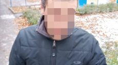 Безработный ограбил в подъезде 81-летнюю женщину (фото)