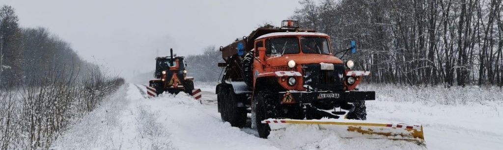 Ночью районы Харьковщины засыпало снегом (видео, фото)