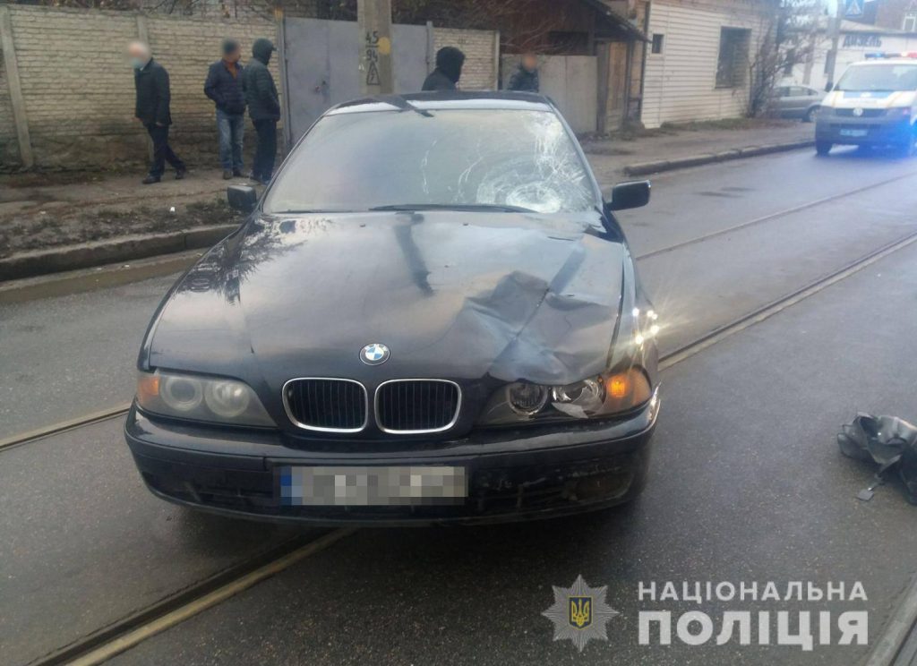 На Гольдберговской водитель BMW насмерть сбил на пешеходном переходе женщину (фото)