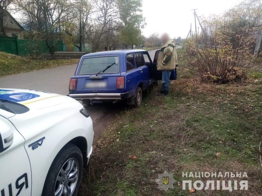 На Харьковщине пьяный водитель не смог скрыться от полицейских (фото)