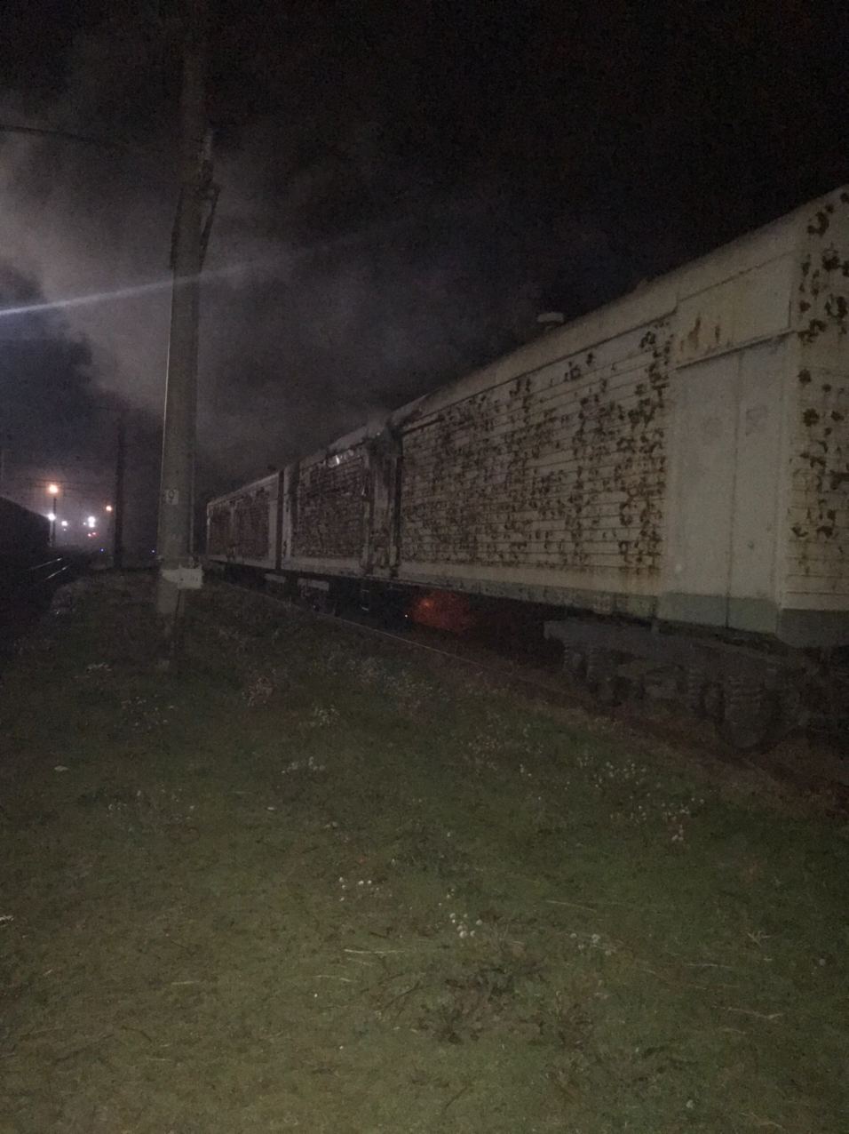 В Харьковской области ликвидировали пожар в рефрижераторном вагоне (фото)