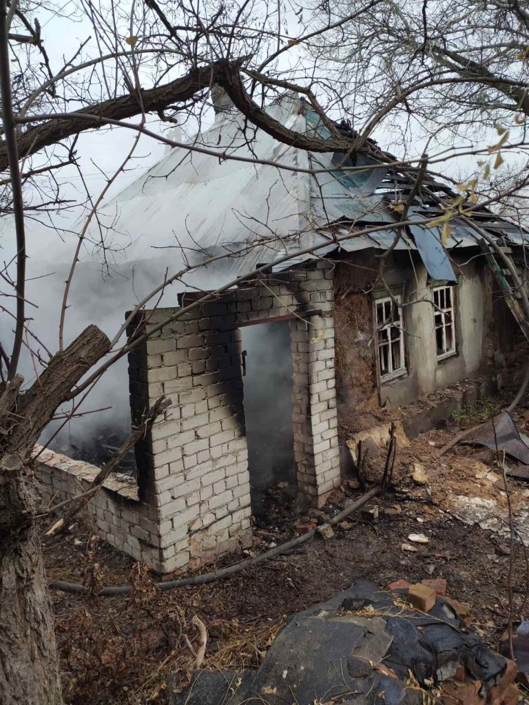 В Харькове в сгоревшем доме обнаружили тело его владельца (фото)