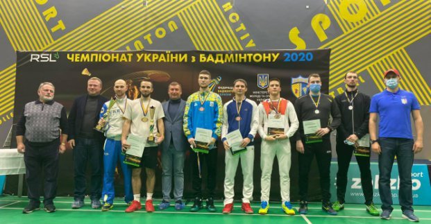 Харьковчане стали чемпионами Украины по бадминтону