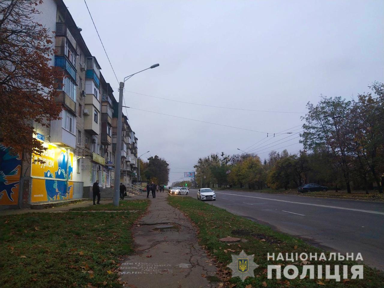 У Харкові випадкова перехожа допомогла розшукати зловмисника, який вдарив чоловіка ножем