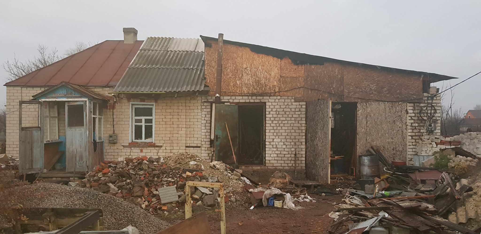 Спасатели ликвидировали пожар в частном домовладении (фото)