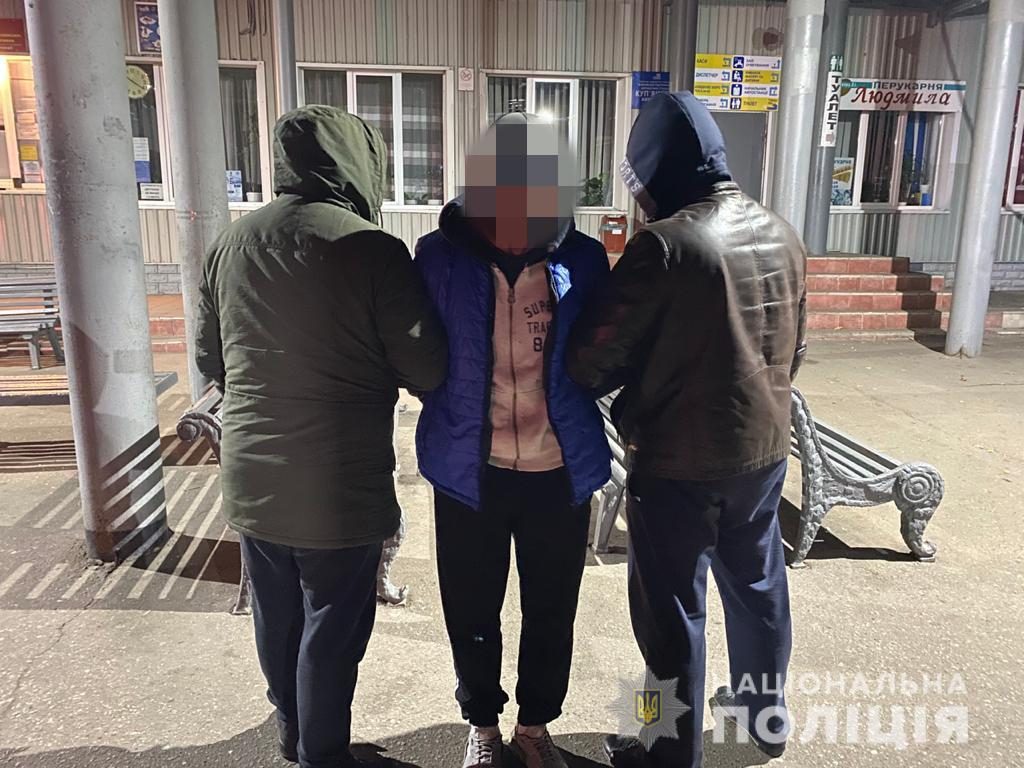 Харьковчанин попытался зарубить экс-сожительницу топором