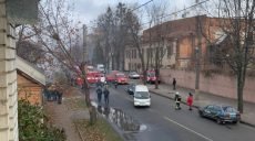 У Харкові палав будинок (відео)