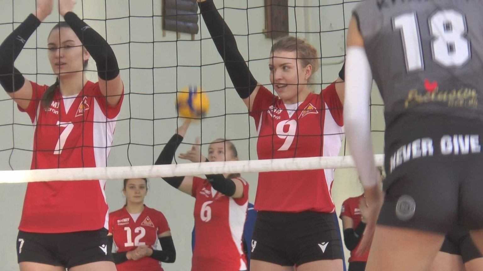 В Харькове прошел тур женской волейбольной лиги (фото)