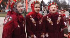 «Попросите гостей не петь» — в ЦОЗ дали новогодние советы от COVID-19