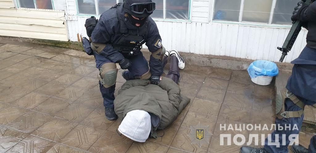 Полиция задержала на Днепропетровщине рецидивиста, убившего харьковчанина (фото)