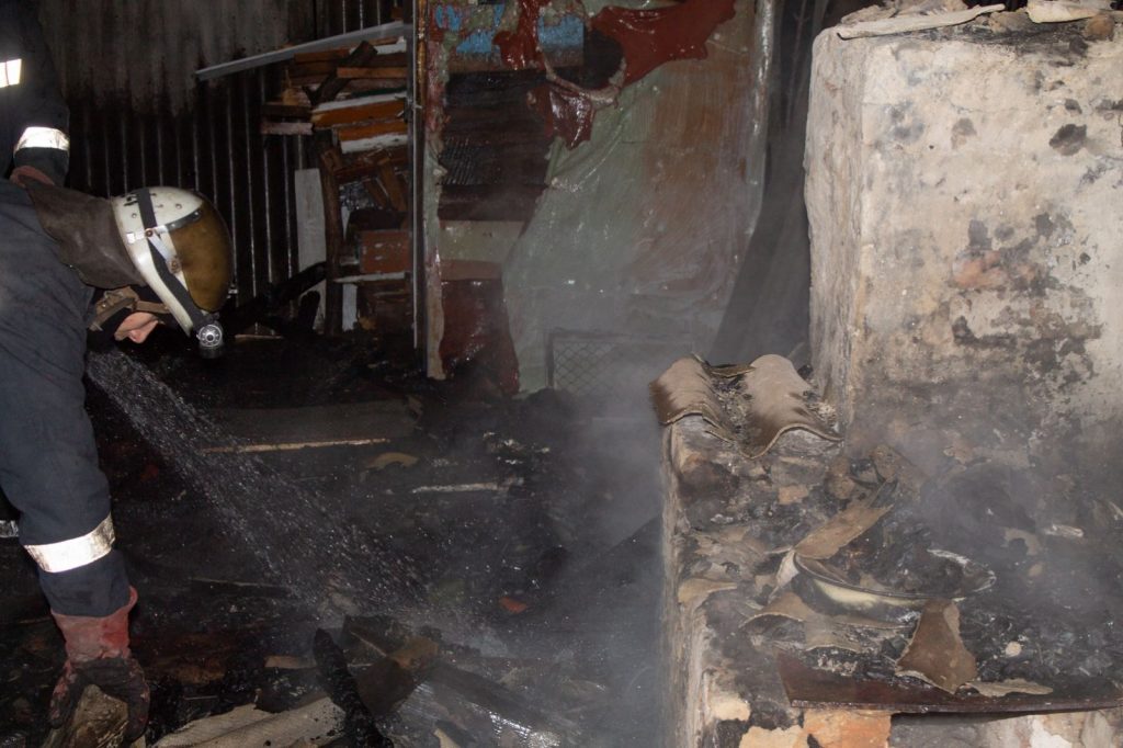 Домовладелец погиб во время пожара в летней кухне (фото)