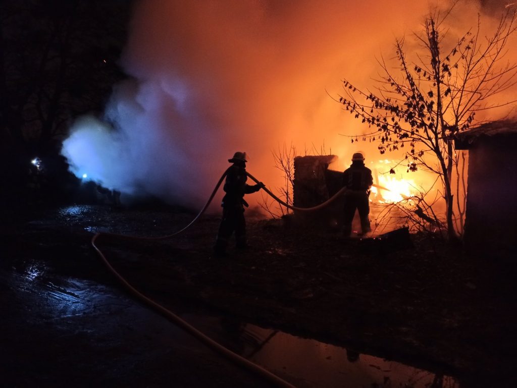 В Харькове подожгли склады (фото)
