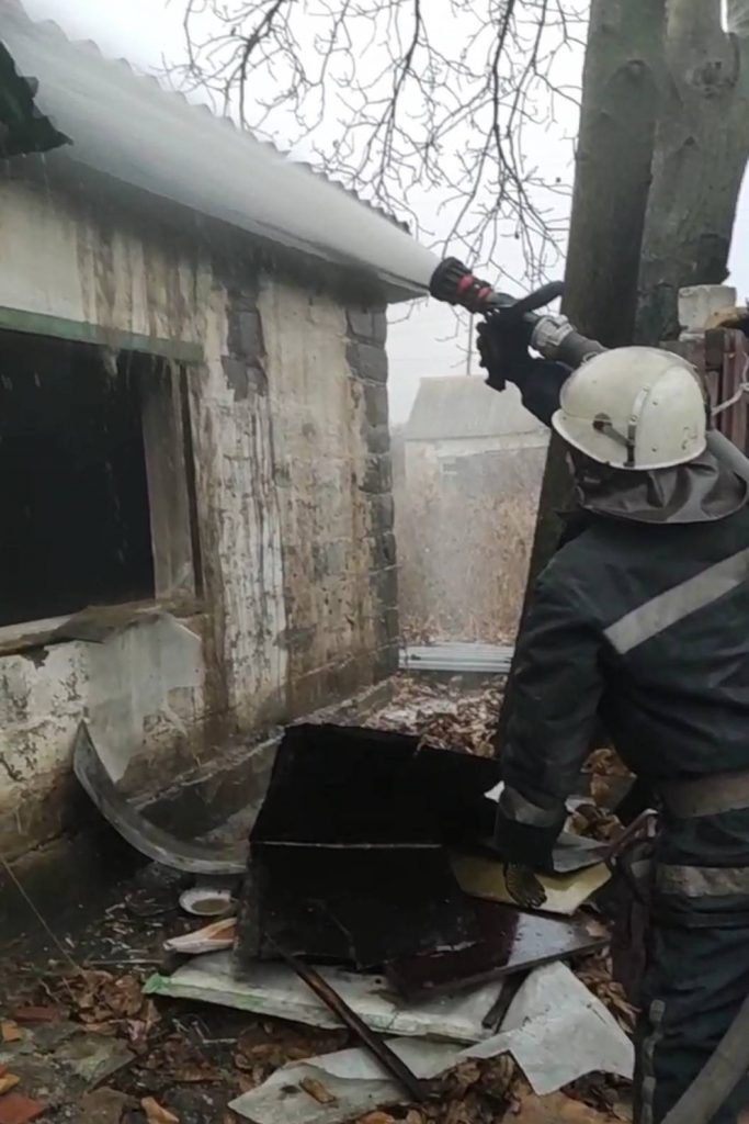 На Харьковщине подожгли частный дом (фото)