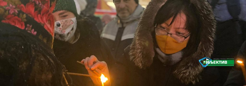 На майдані Свободи харків’янам передали Вифлеємський вогонь (фото, відео)