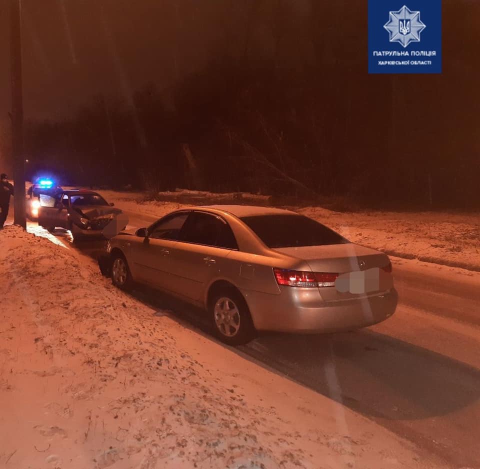 Водитель Hyundai , обгоняя Daewoo, не выдержал дистанцию (фото)