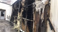 На Харьковщине дотла сгорел торговый павильон (фото)