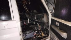 Спасатели почти час тушили горевшую Toyota (фото)