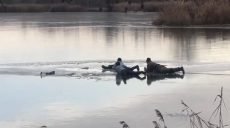 В Харькове ищут двух героев, которые первыми бросились спасать тонущего рыбака
