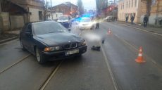 Полиция ищет свидетелей аварии на ул. Гольдберговской, в которой погибла женщина (фото)