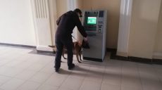 Почти 300 человек эвакуировали из двух харьковских судов из-за угрозы минирования