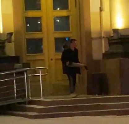 “Аллах, акбар”. В Харькове будут судить хулигана, который крушил двери здания облгосадминистрации