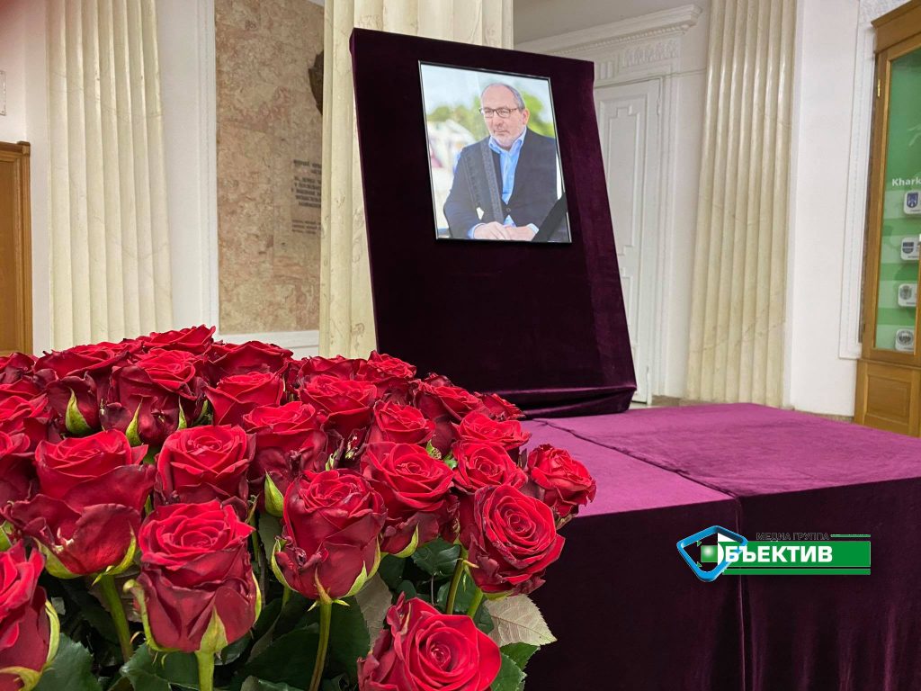 В здании Харьковского горсовета установили портреты Кернеса (фото)