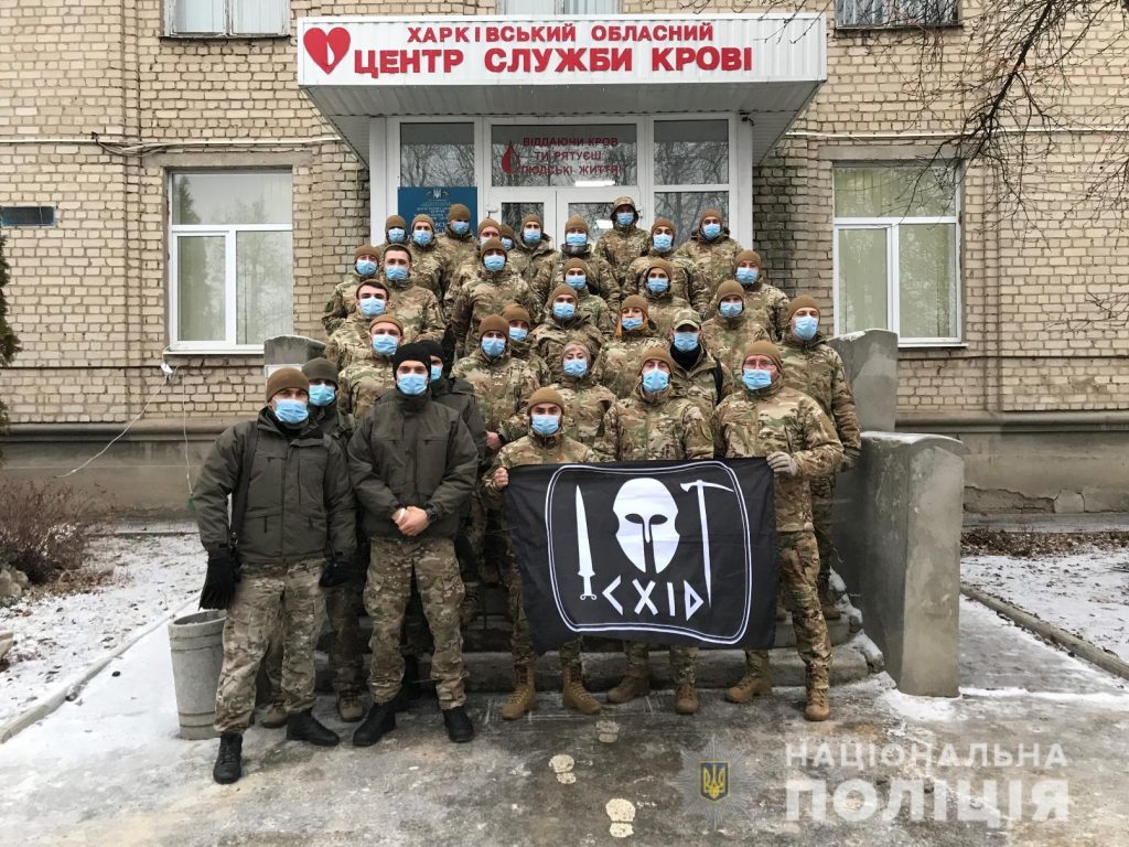Харьковские силовики сдали донорскую кровь (фото)