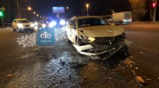 В результате ДТП на проспекте Льва Ландау пострадало три человека (фото)
