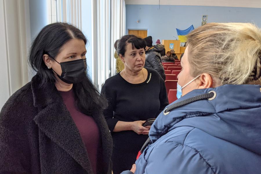 Айна Тимчук встретилась с «погорельцами» из Двуречанского района