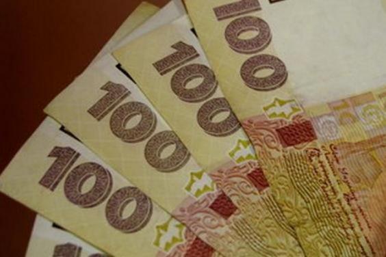 Украинцы считают достаточной зарплату от 5 до 100 тысяч гривен — опрос