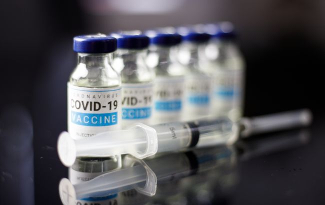 Вакцинировать украинцев планируется начать с февраля — Шмыгаль