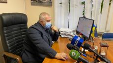 Харьковчане травмируются на гололеде возле собственных домов