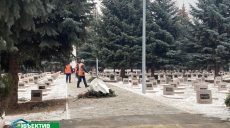 На 2-м кладбище Харькова идет подготовка к похоронам Геннадия Кернеса (фото)