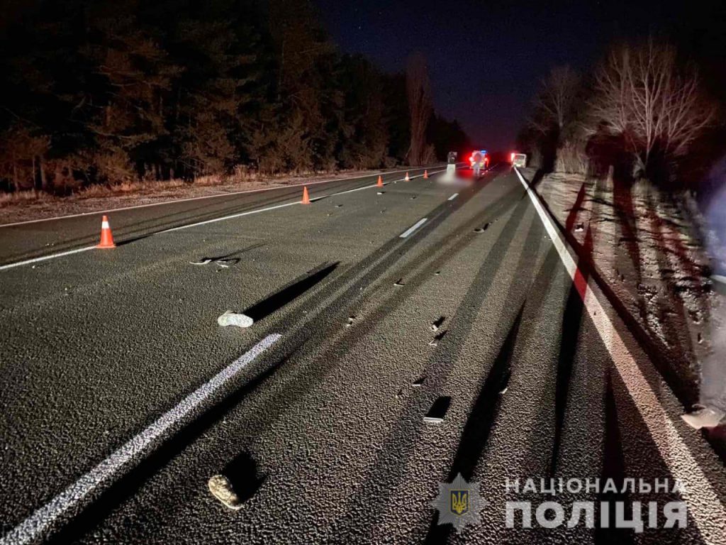 Полиция расследует обстоятельства гибели пешехода в Изюме на Харьковщине (фото)
