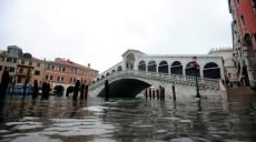 Венеция снова пострадала от воды: защитная система Mose не сработала (видео)