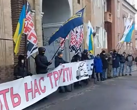 Харьковчане пикетировали Коксохим (фото)
