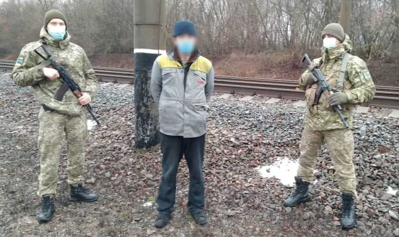 Харьковские пограничники задержали очередного нелегала (фото)