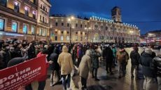 В центре Москвы — жесткие столкновения полиции и граждан