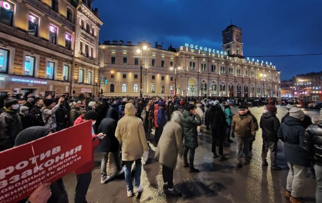 В центре Москвы — жесткие столкновения полиции и граждан