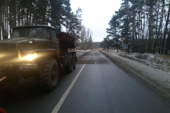 Ситуация на дорогах Харьковщины: дороги убирало более 180 человек