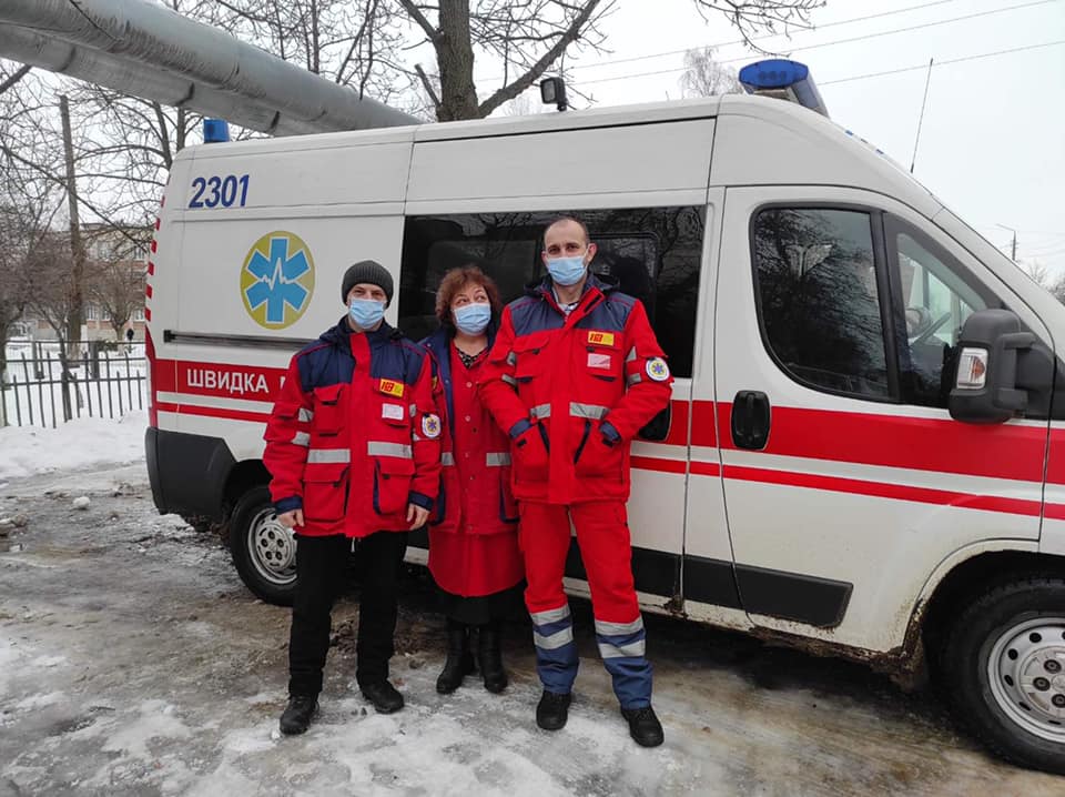 Медики на Харьковщине спасли женщину