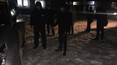 Возле банка ограбили клиента (фото)