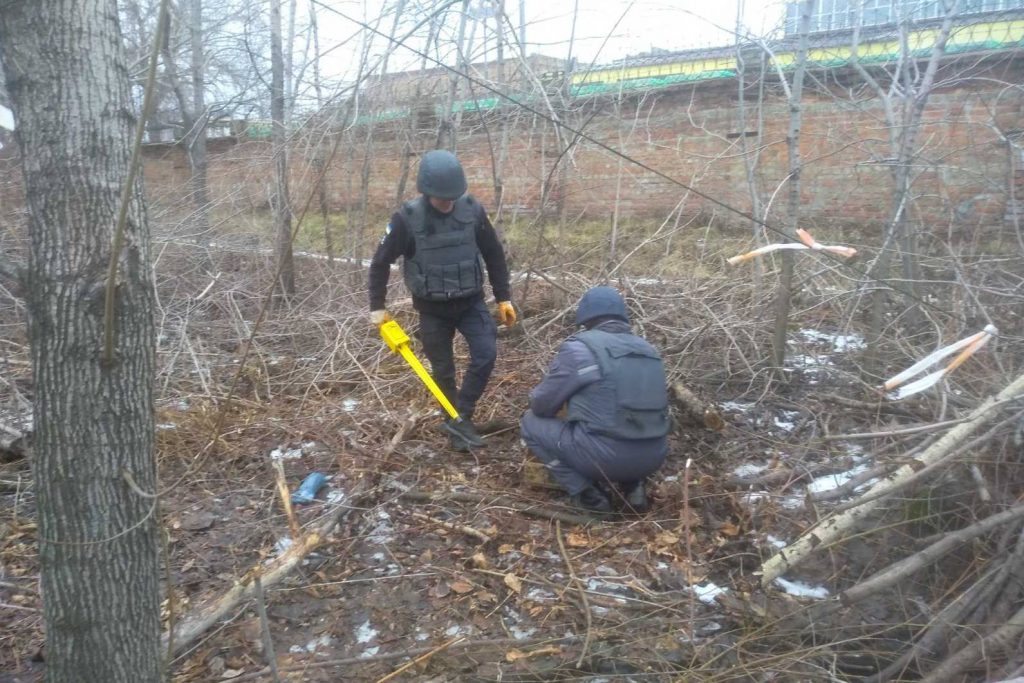 В посадке на Московском проспекте нашли мину (фото)